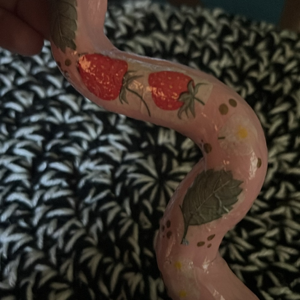 Pink Decorative handmade ceramic strawberry snake decor - Picture 3 of 5